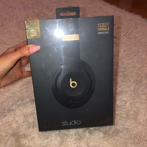 Beats Studio 3 Wireless- NWT
